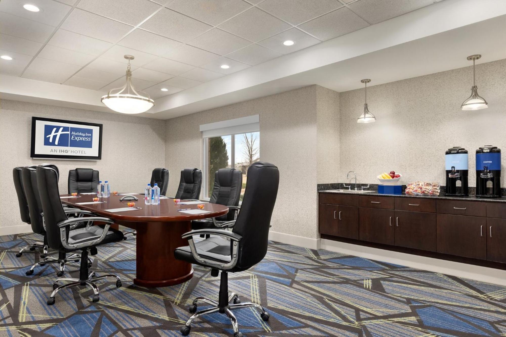 Holiday Inn Express Hotel & Suites Opelika Auburn By Ihg Exterior foto
