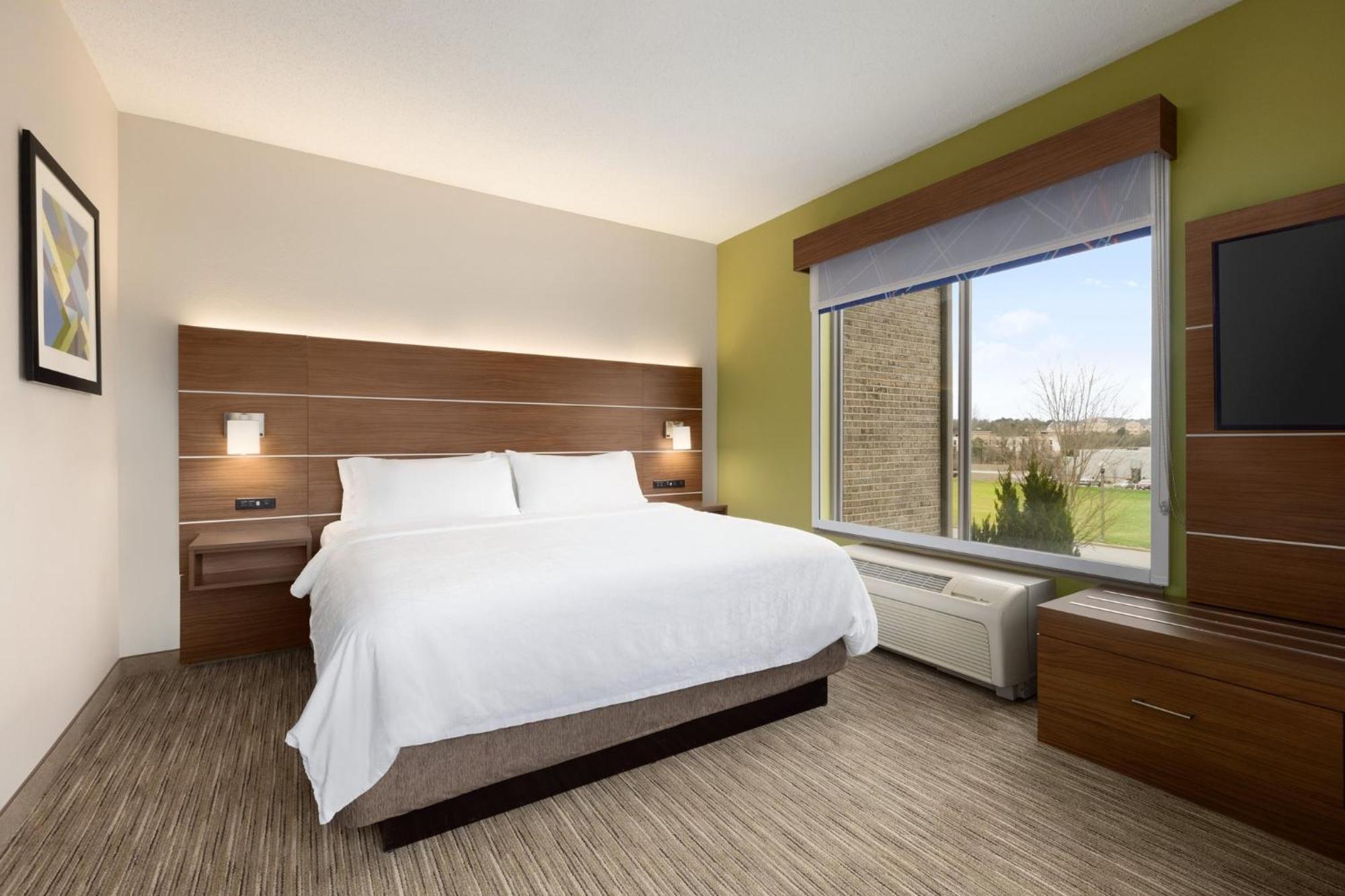 Holiday Inn Express Hotel & Suites Opelika Auburn By Ihg Exterior foto